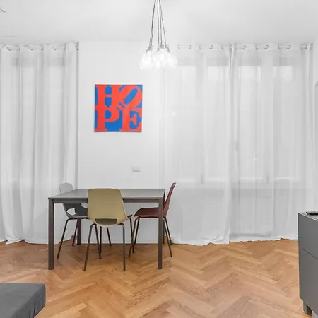 Casa Da Repubblica * Mediolan